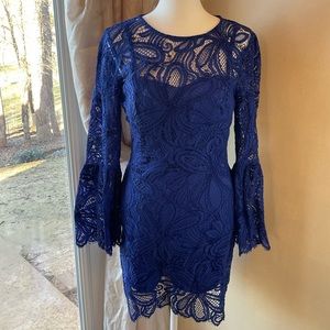 Lilly Pulitzer beautiful lace dress. Royal blue size 4. In mint condition.
